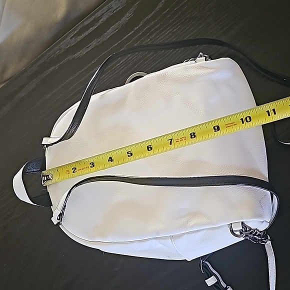 VS Mini Backpack - Picture 3 of 6